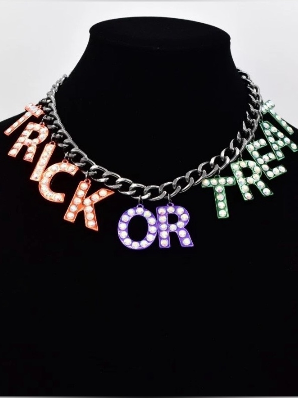 BETSEY JOHNSON Halloween Glow In The Dark Crystals Trick Or Treat Necklace NWT